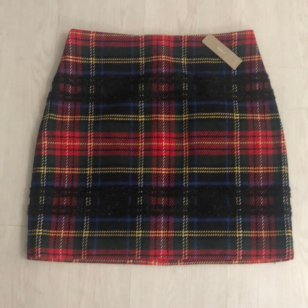 J Crew Plaid skirt size 6 Brand new with tags, fully lined.